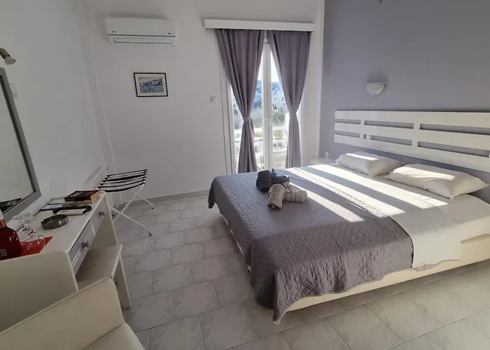 Syros Holidays