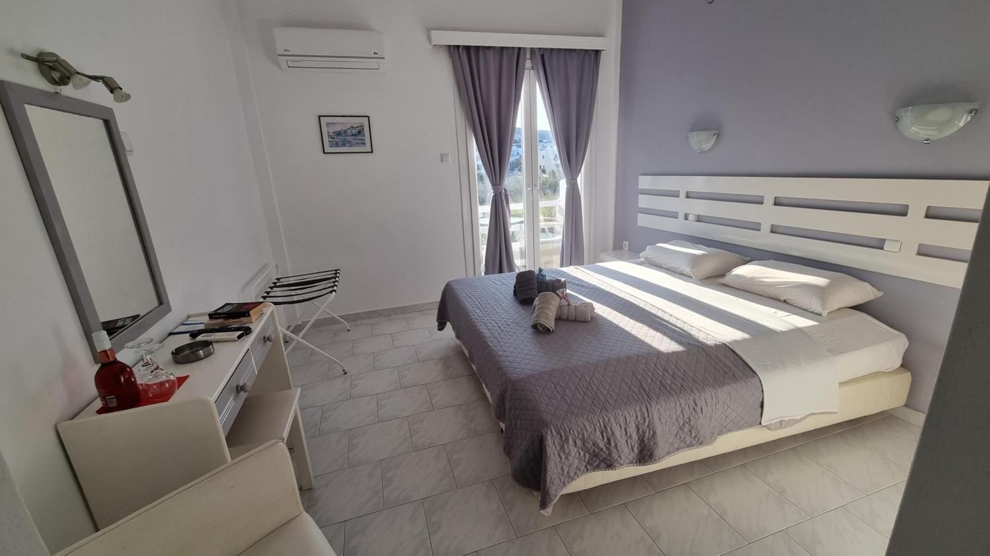 Syros Holidays Hotel