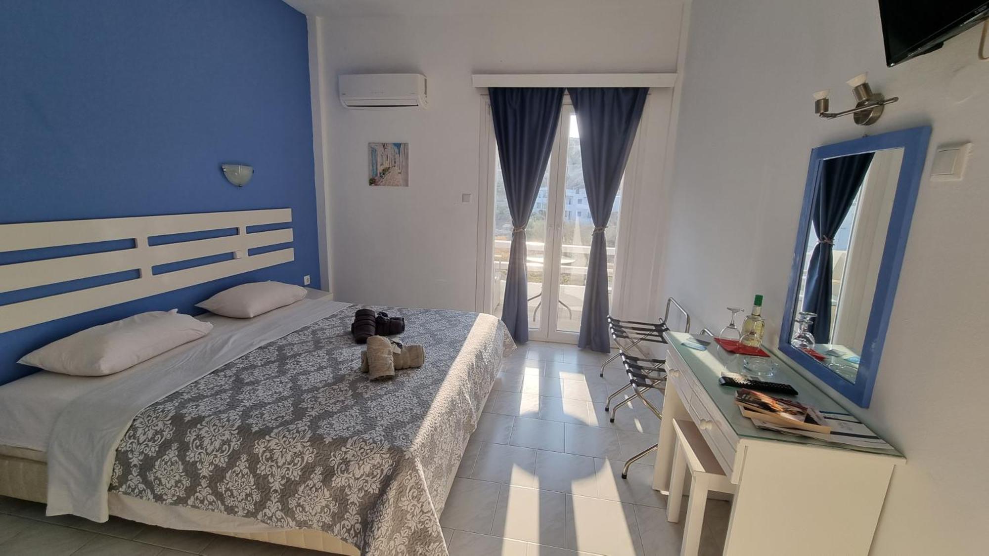 Syros Holidays