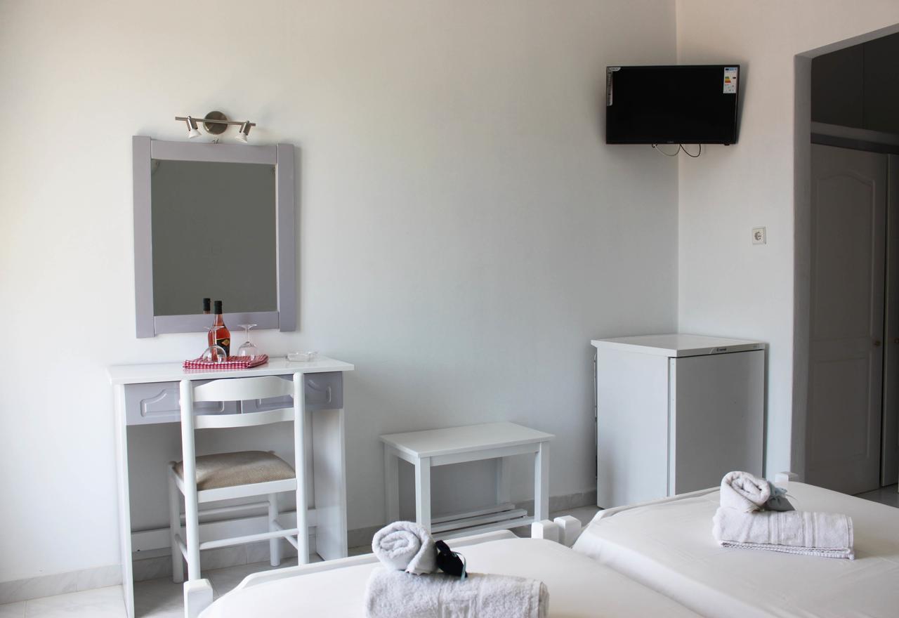 Syros Holidays Vari (Syros)