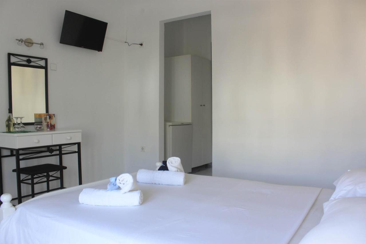 Syros Holidays